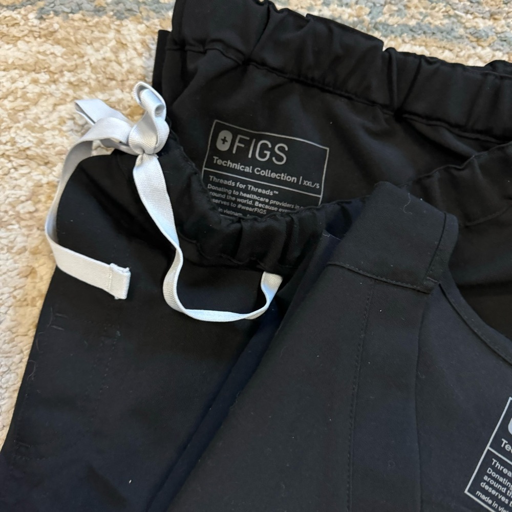 FIGS Technical Collection Mens Scrubs Top XXXL & Bottom XXL Set Black - Picture 2 of 16